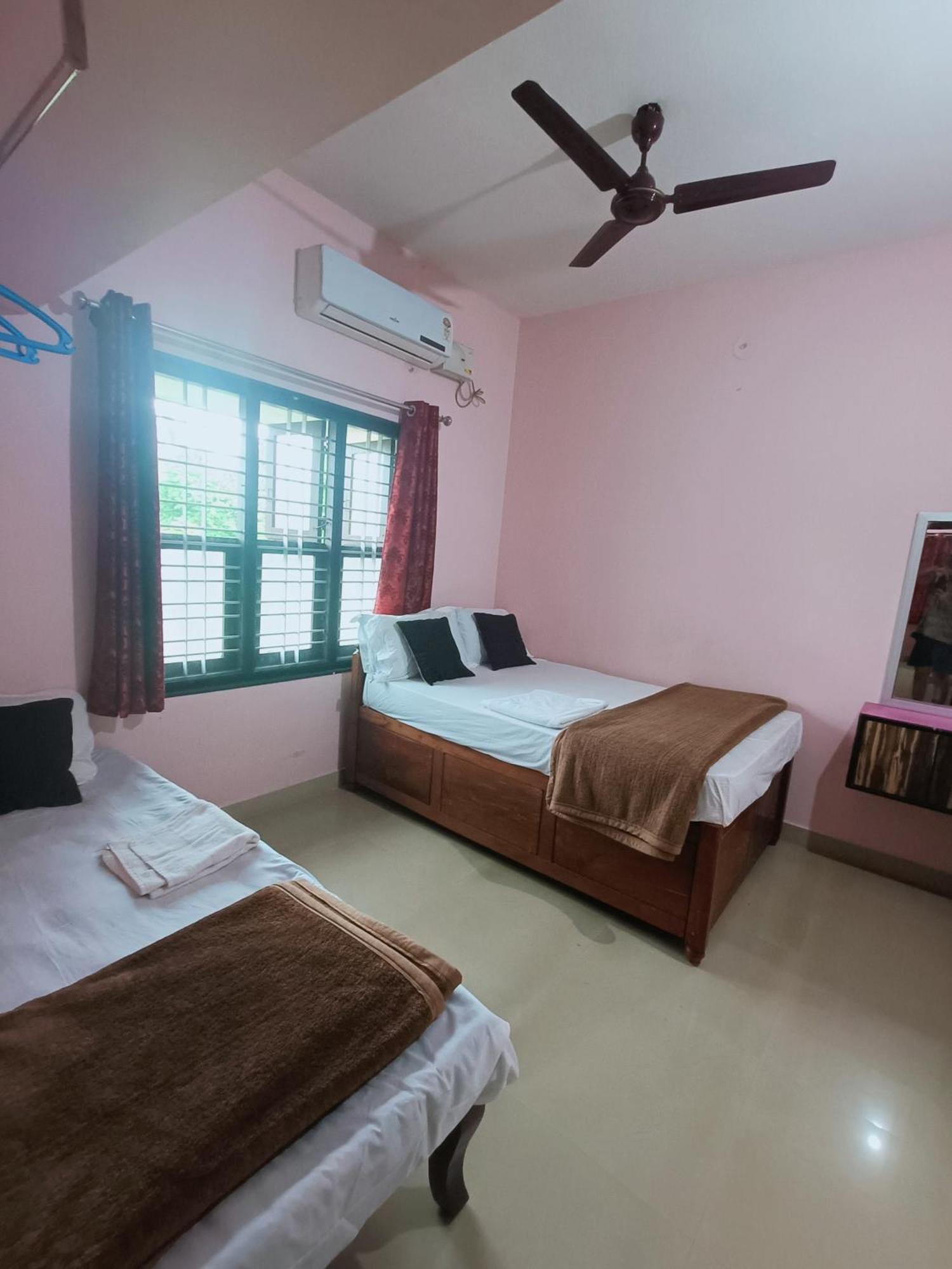 Maanyatha Home Stay Manipal Habitación foto